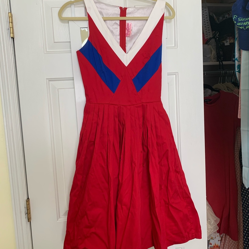 Pinup Girl  V colorblocked Dress